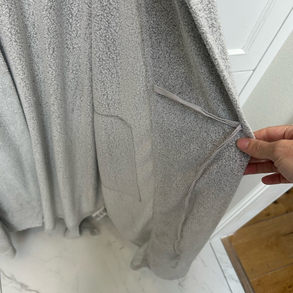 Natori Light Gray Knit Wrap Robe with Tie Belt - Picture 6 of 7